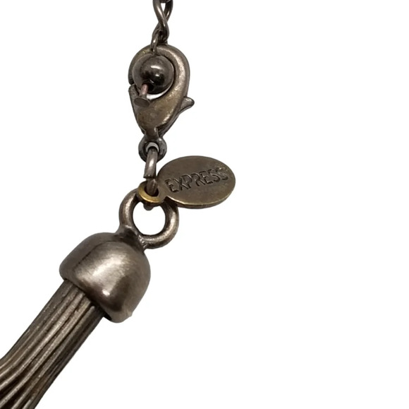 EXPRESS MULTILAYERED SILVERTONED STEEL WIRE COLLAR NECKLACE - Picture 5 of 5